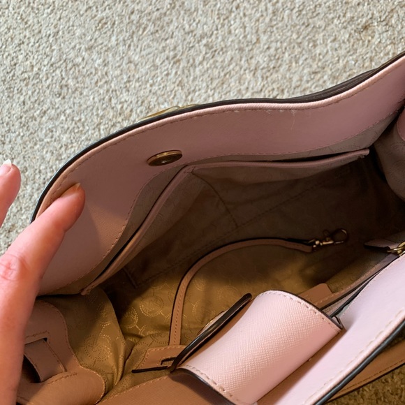 Michael Kors Hamilton Medium Handbag - Light Pink - Picture 4 of 7